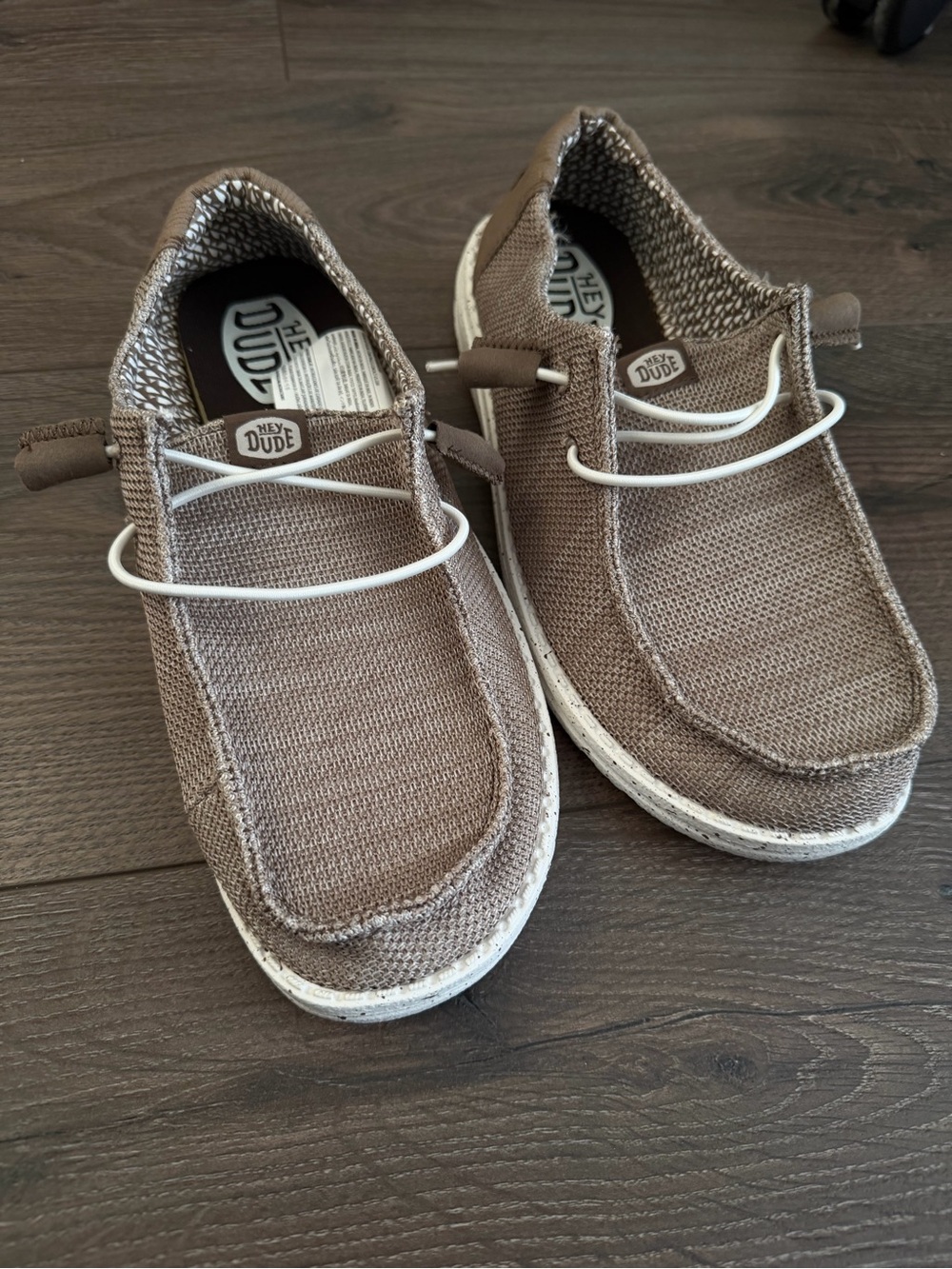 Hey Dude Womens Brown Slip-On Shoes size 7 never used new